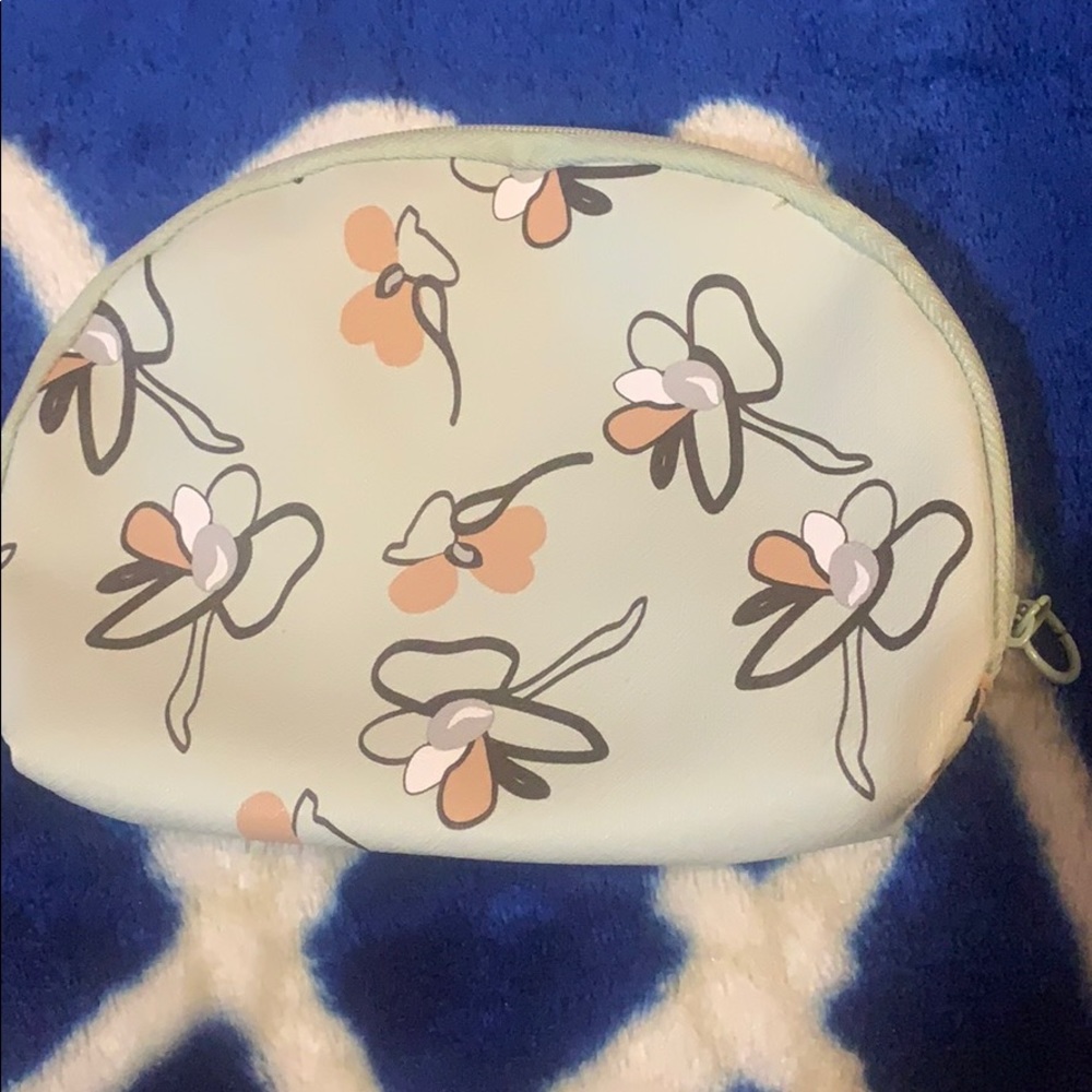 Makeup bag